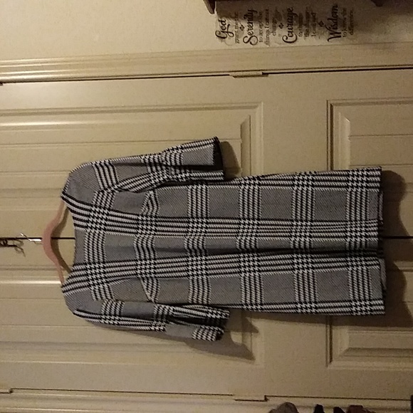 Brand new, without tag, size small. - Picture 1 of 4